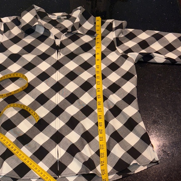 Foxcroft Wrinkle Free Shaped Fit Buffalo Checkered Shirt - Picture 8 of 8